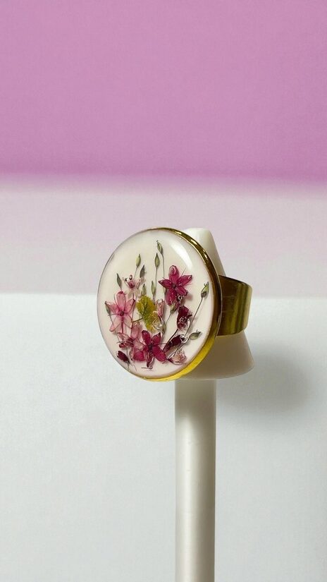 Balti rozā gredzens